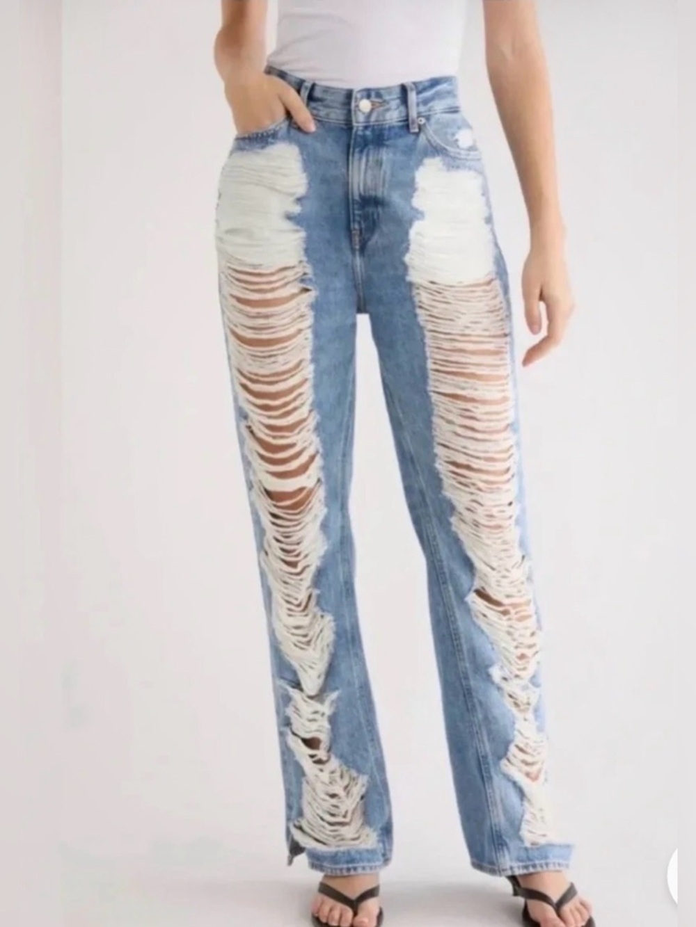 NWT Good American Khloe High Waist Distressed Straight Leg Jean 10/30